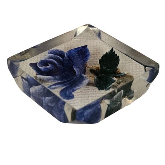 Clear Lucite Reverse Carved Square Blue Rose Brooch Pin L130 - Picture 3 of 9